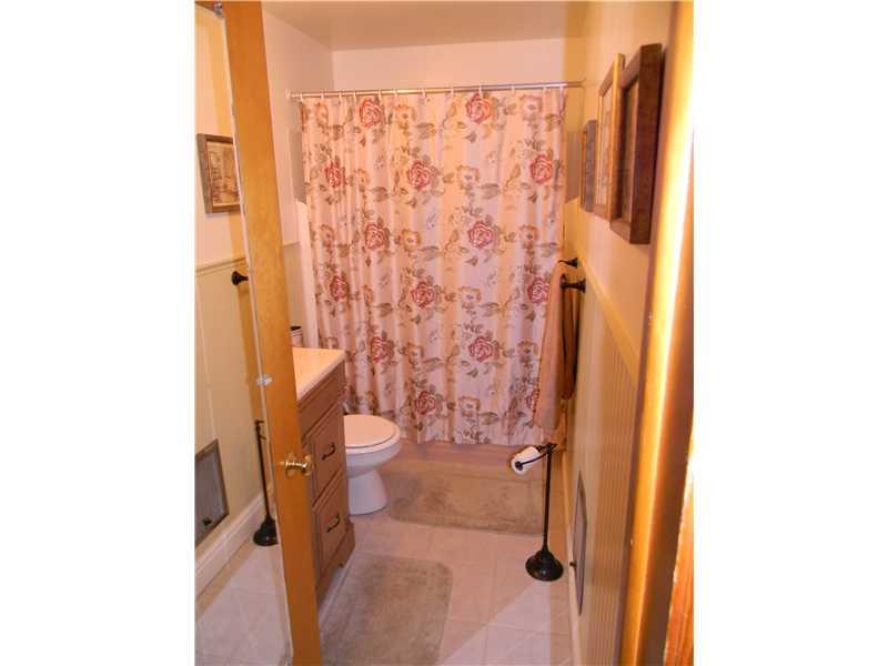 720 Meadowbrook Road Level Green, PA 15085 - Photo 11 of 19 Full Bath.