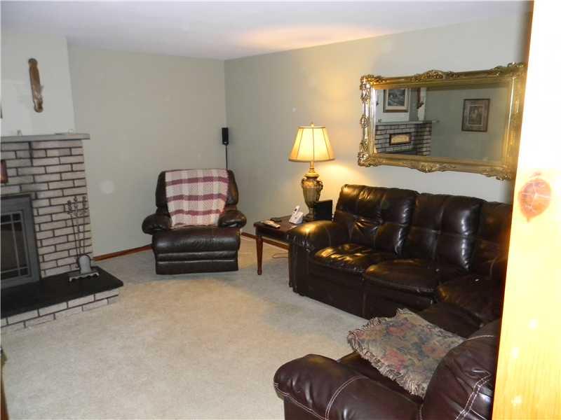 720 Meadowbrook Road Level Green, PA 15085 - Photo 5 of 19 Family Room.