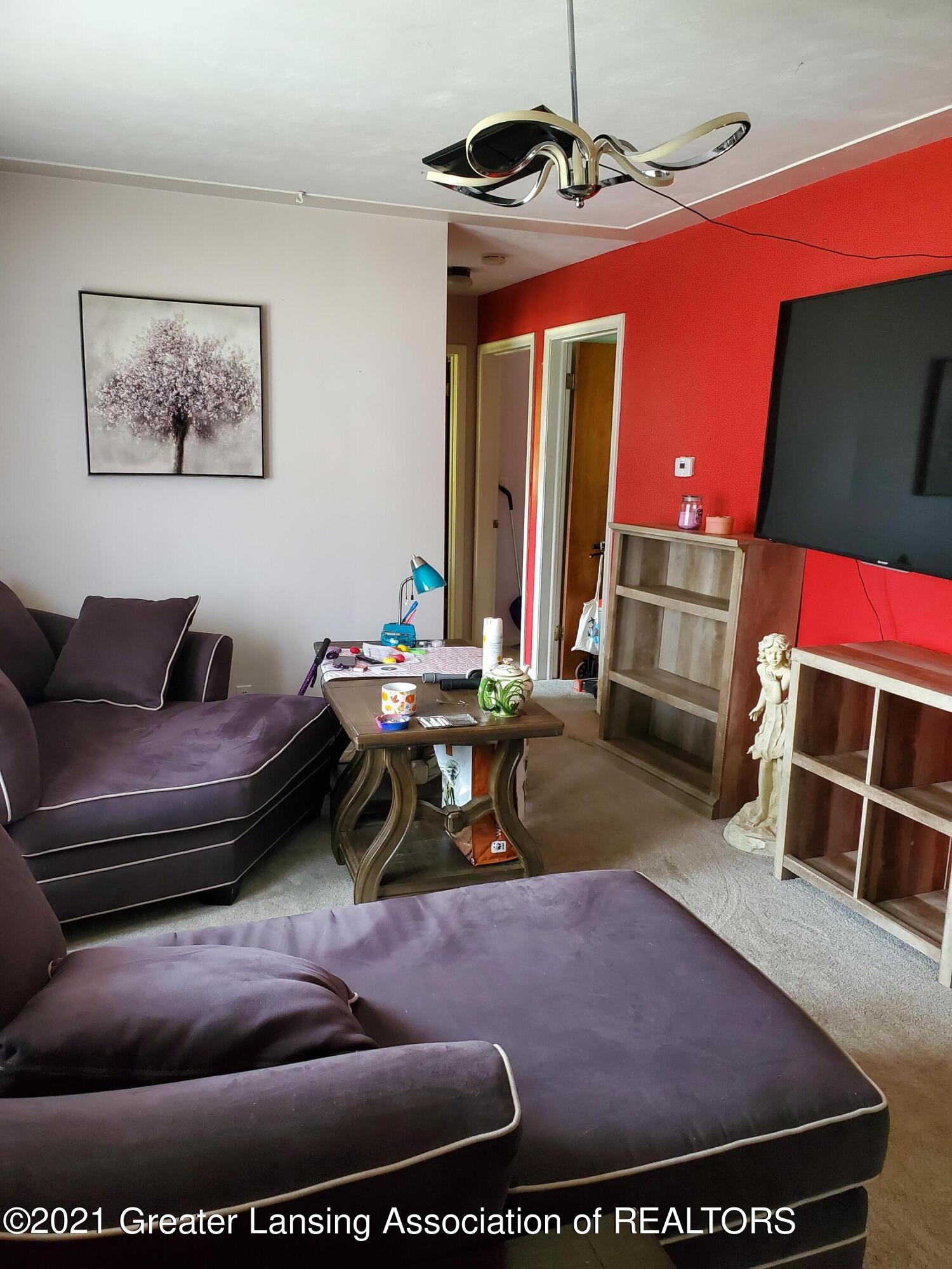 6016 Schafer Road Lansing, MI 48911 - Photo 12 of 34 20210728_122737