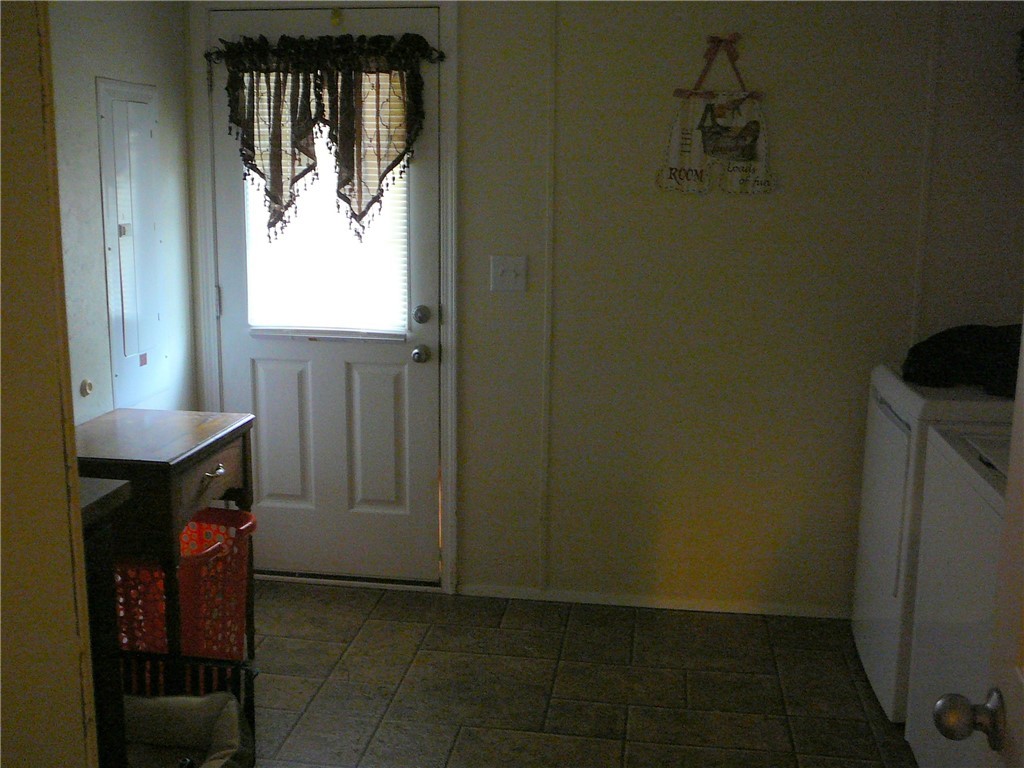 401 Gambrell Road Townville, SC 29689 - Photo 12 of 21 Gallery Image 12