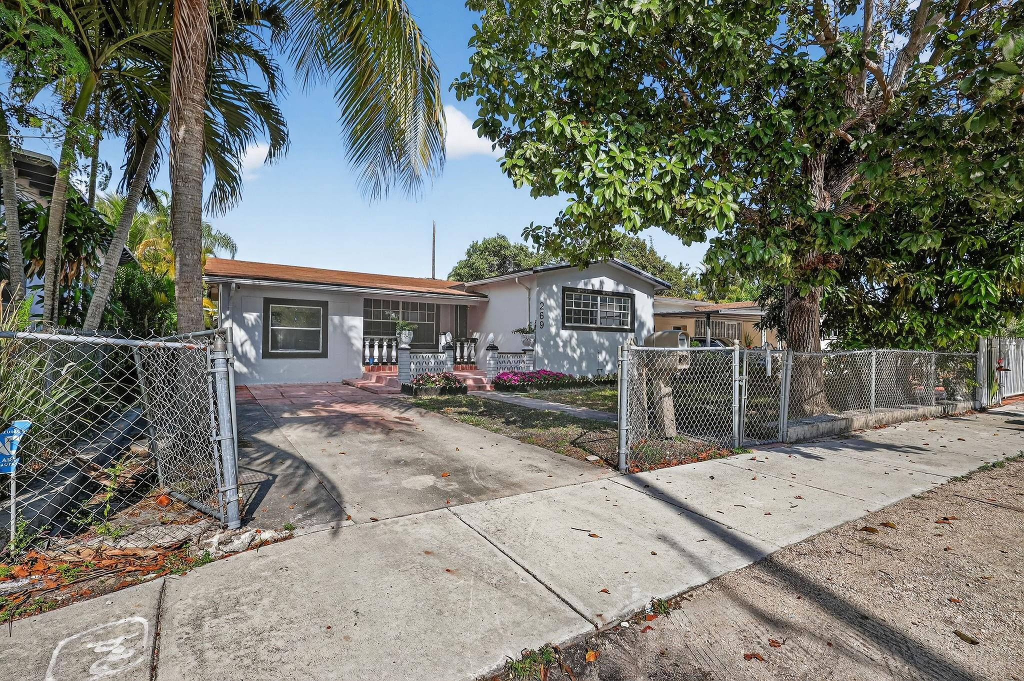 269 Northeast 110th Terrace Miami, FL 33161 - Photo 5 of 36 Photo 5