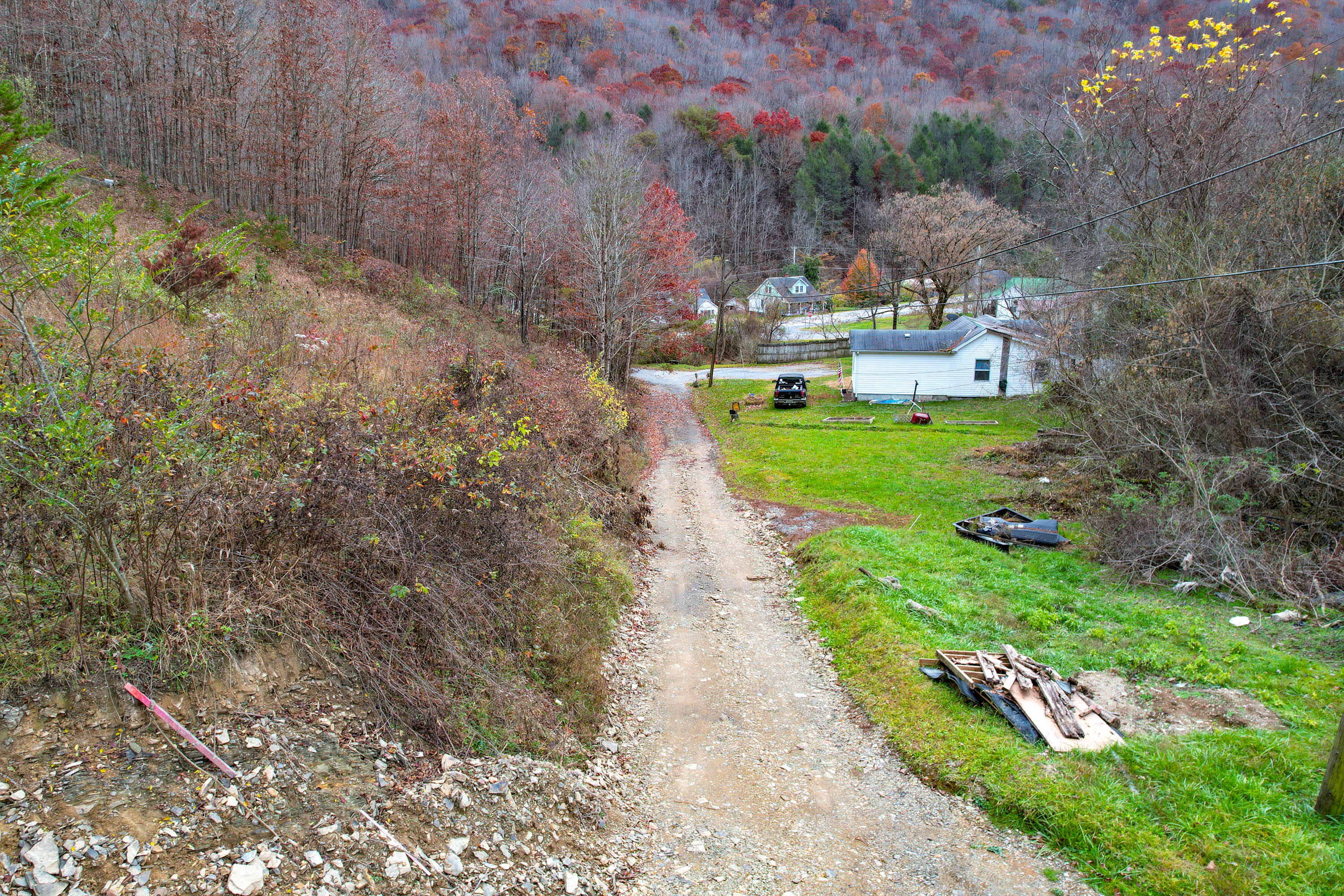 445 Poor Valley Road Saltville, VA 24370 - Photo 3 of 27 Saltville-24