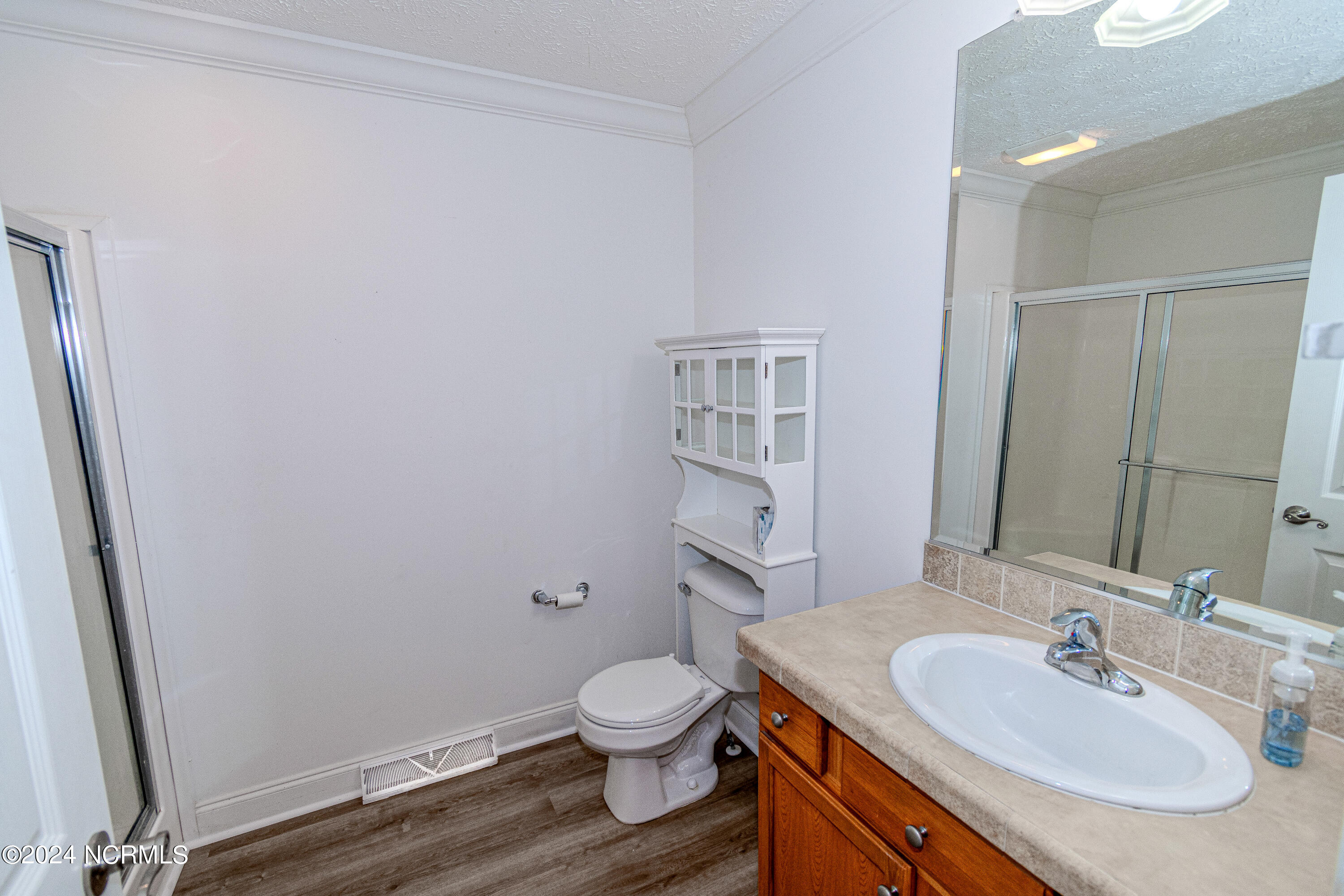 115 Youpon Drive Hubert, NC 28539 - Photo 35 of 76 Hall Bathroom