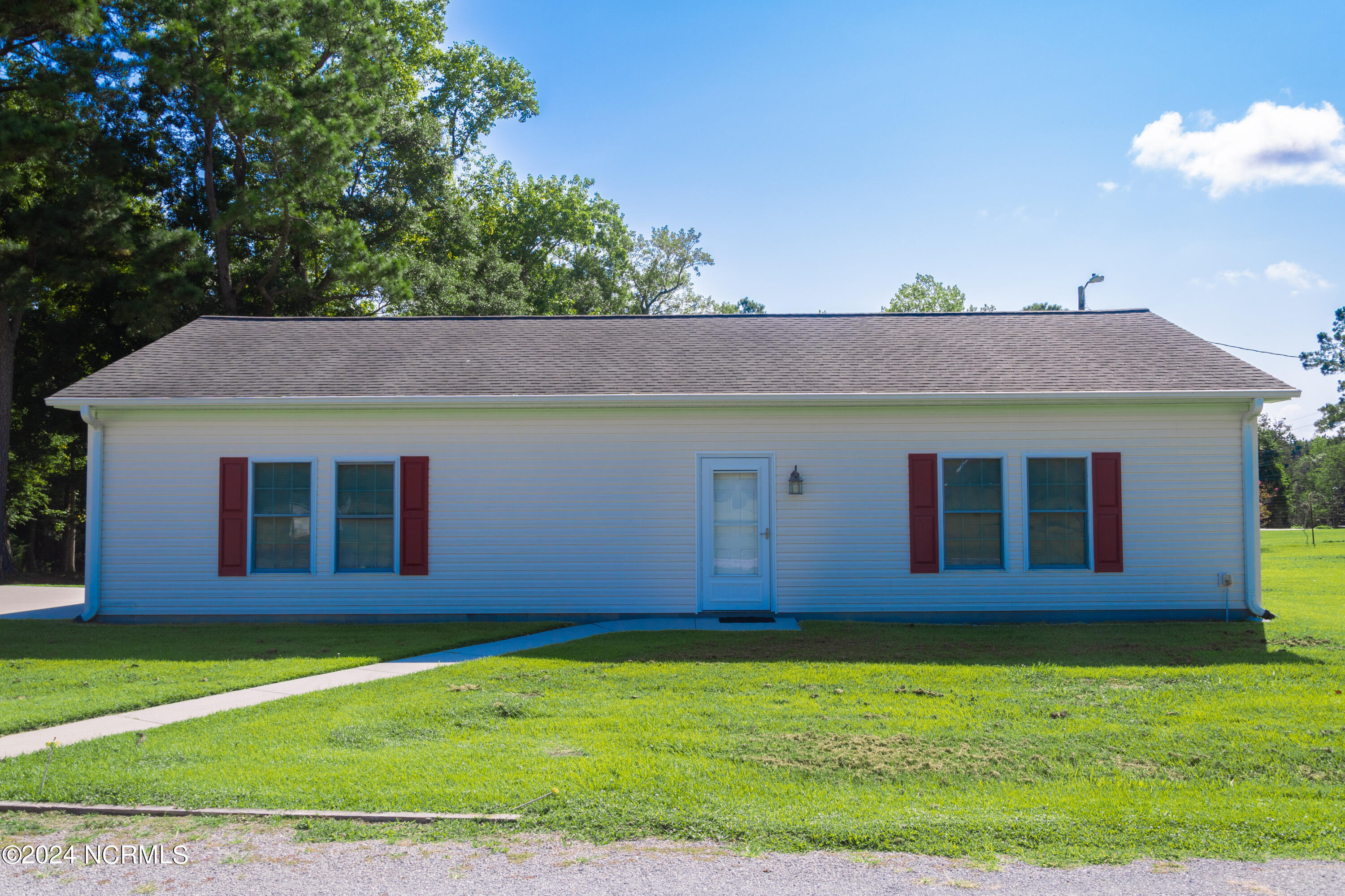 115 Youpon Drive Hubert, NC 28539 - Photo 58 of 76 Guest Suite/Studio Apartment