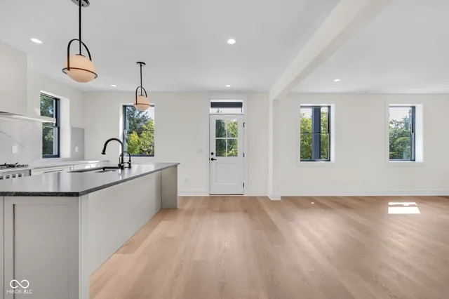 $825,000 | 818 Union Street, Indianapolis, IN 46225