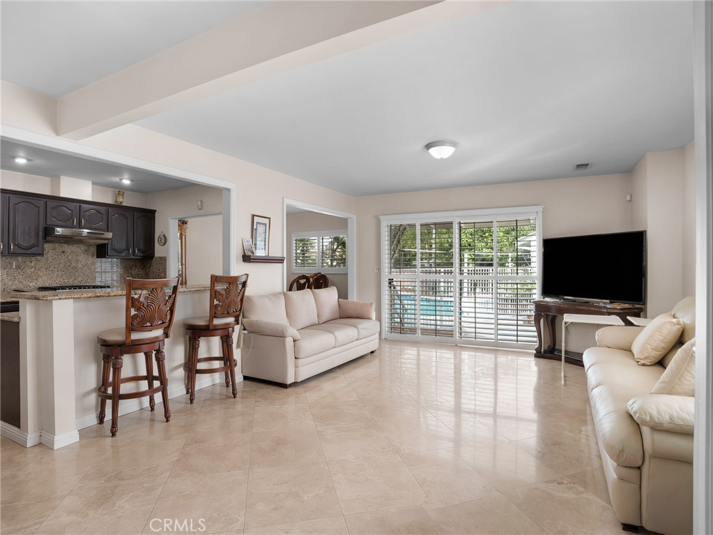 9708 Pomering Road Downey, CA 90240 - Photo 8 of 38