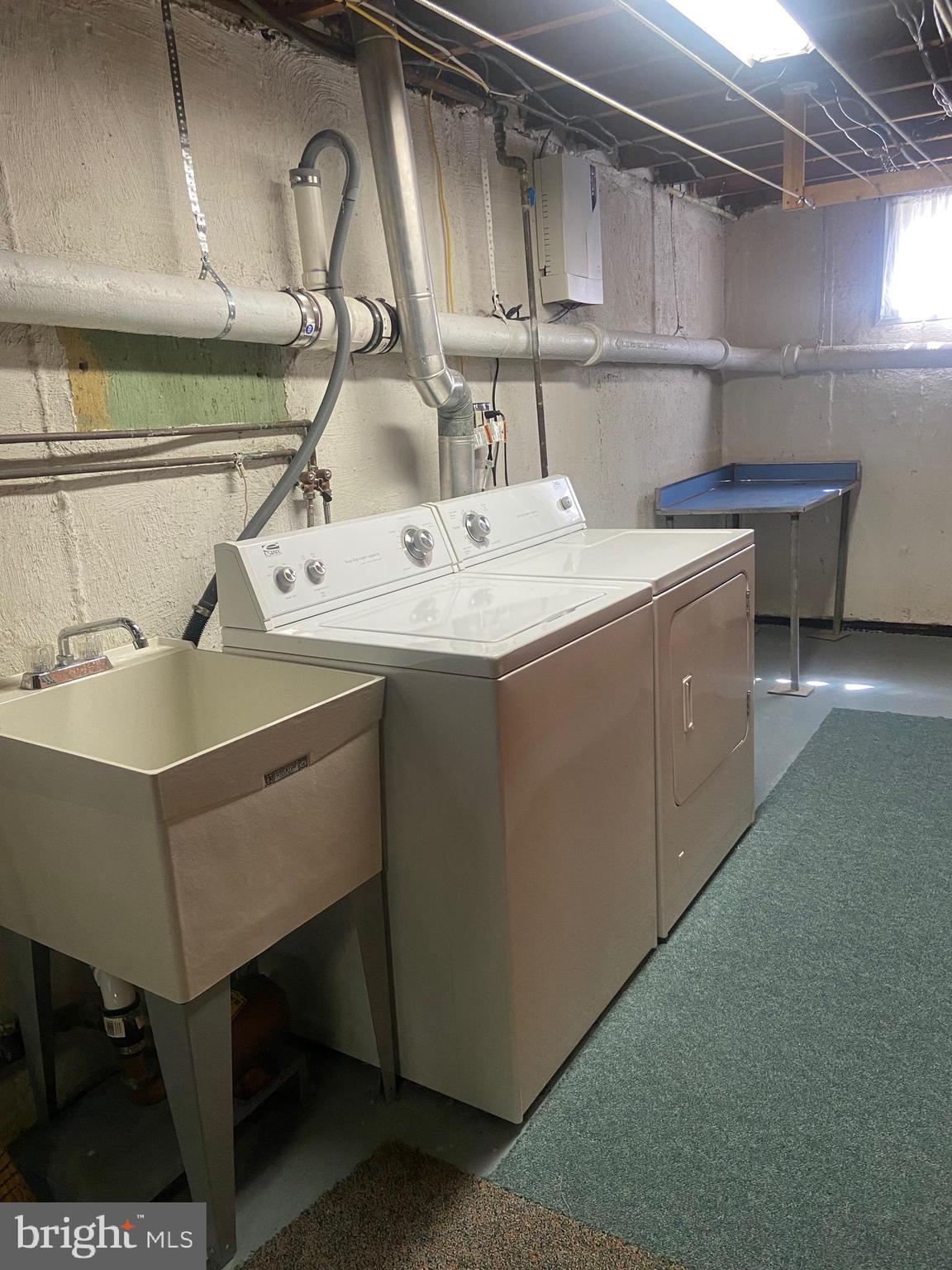 603 Aintree Road Hatboro, PA 19040 - Photo 19 of 24 Neat and clean laundry area- washer and dryer incl