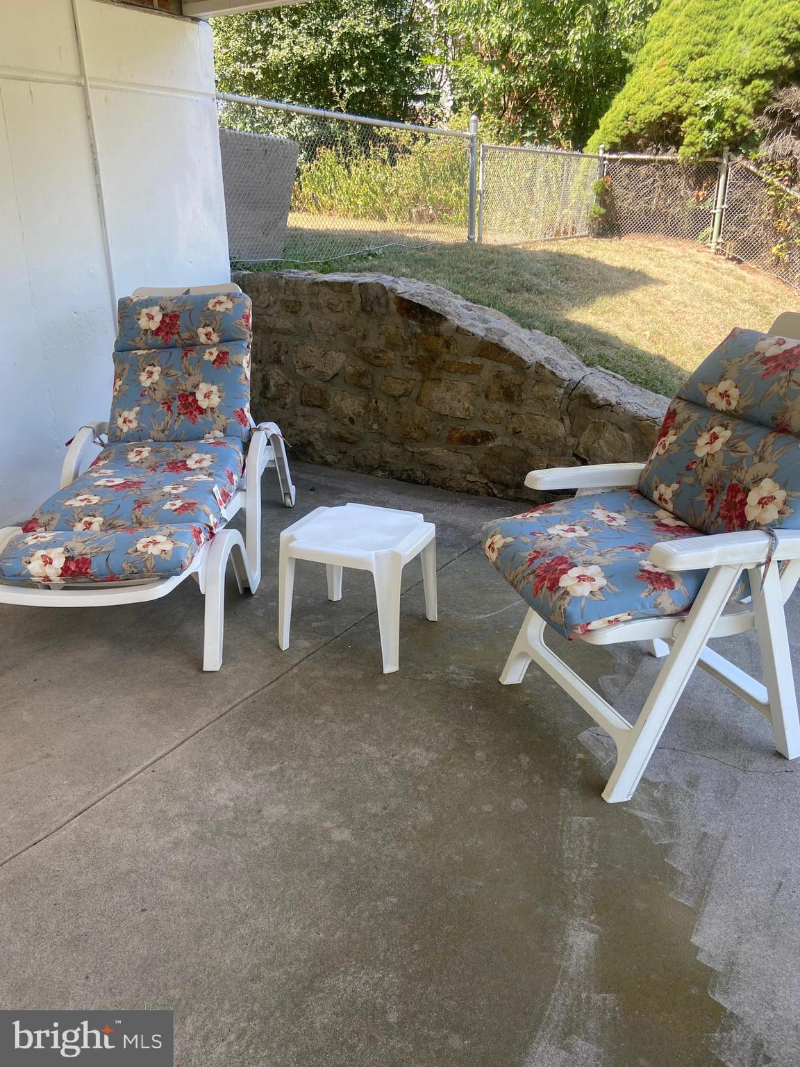 603 Aintree Road Hatboro, PA 19040 - Photo 20 of 24 Take a break and relax in the shade