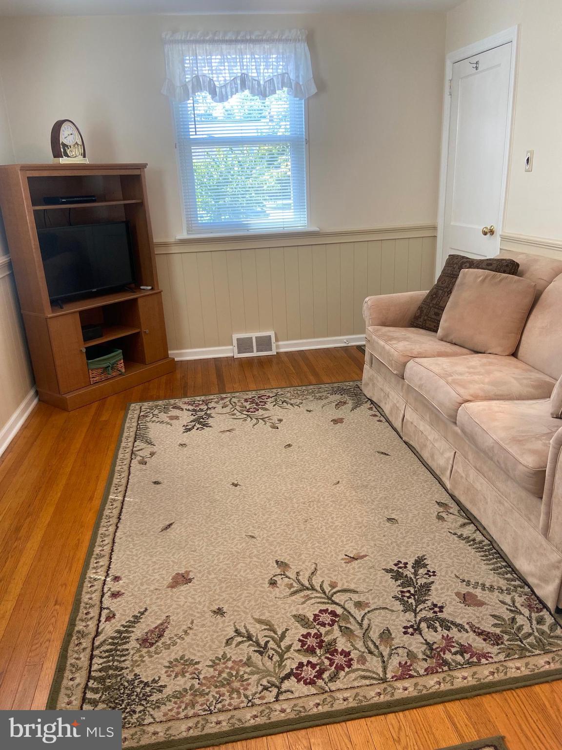 603 Aintree Road Hatboro, PA 19040 - Photo 8 of 24 First floor bedroom currently used as a den
