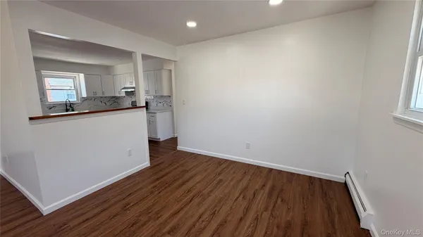 $3,700 | 540 Oak Street, Copiague, NY 11726
