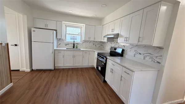 $3,700 | 540 Oak Street, Copiague, NY 11726