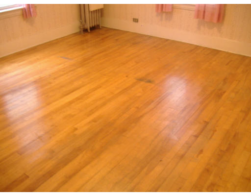 39 Raymond Street Worcester, MA 01607 - Photo 11 of 28 Gallery Image 11