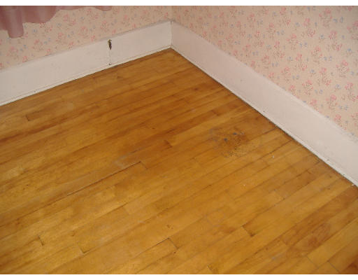 39 Raymond Street Worcester, MA 01607 - Photo 13 of 28 Gallery Image 13