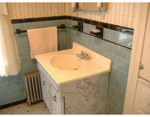 39 Raymond Street Worcester, MA 01607 - Photo 15 of 28 Gallery Image 15