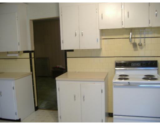 39 Raymond Street Worcester, MA 01607 - Photo 4 of 28 Gallery Image 4