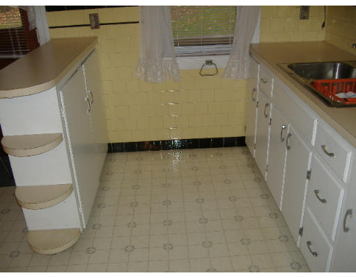 39 Raymond Street Worcester, MA 01607 - Photo 6 of 28 Gallery Image 6