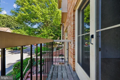 $799,900 | 5904 Valerian Lane, Rockville, MD 20852