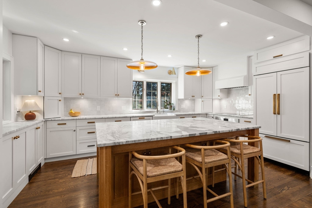 86 Abbott Road Wellesley, MA 02481 - Photo 11 of 40