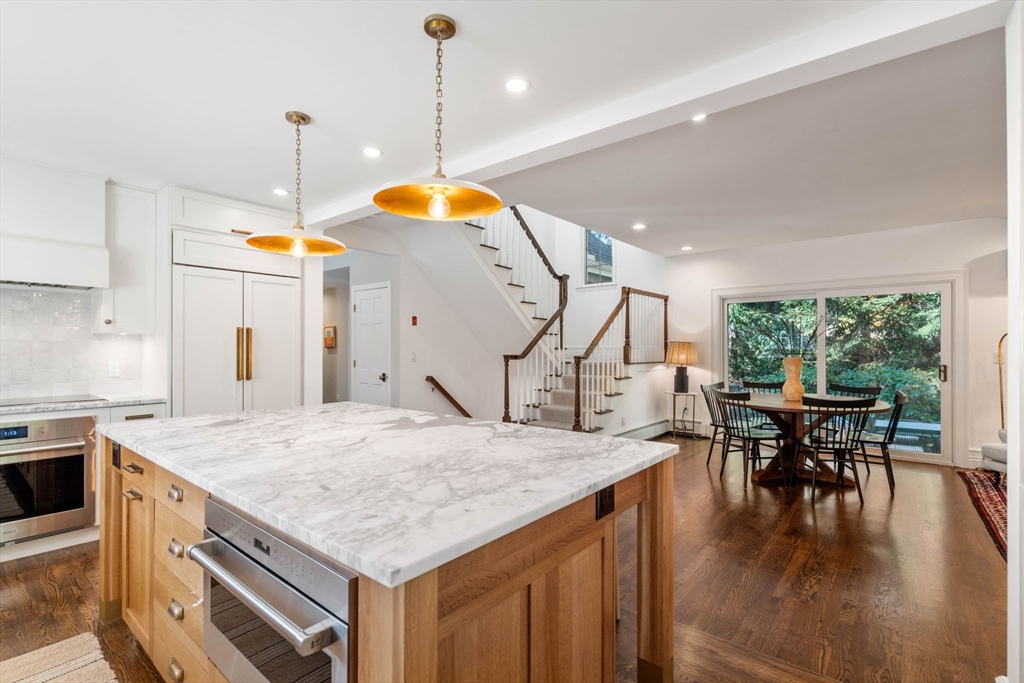86 Abbott Road Wellesley, MA 02481 - Photo 12 of 40