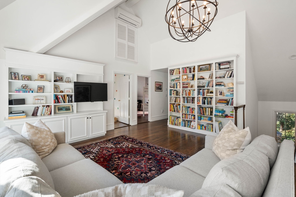 86 Abbott Road Wellesley, MA 02481 - Photo 14 of 40