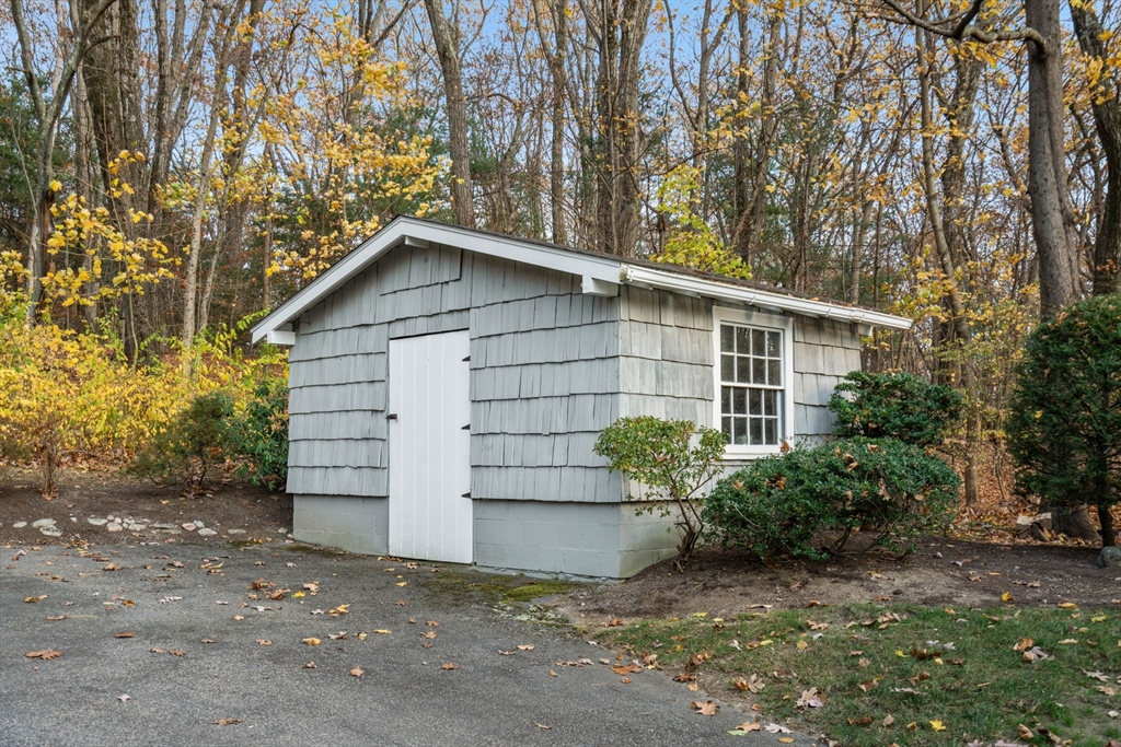 86 Abbott Road Wellesley, MA 02481 - Photo 36 of 40