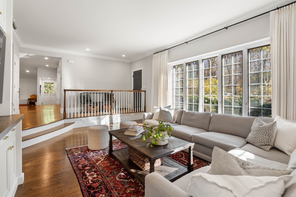 86 Abbott Road Wellesley, MA 02481 - Photo 9 of 40