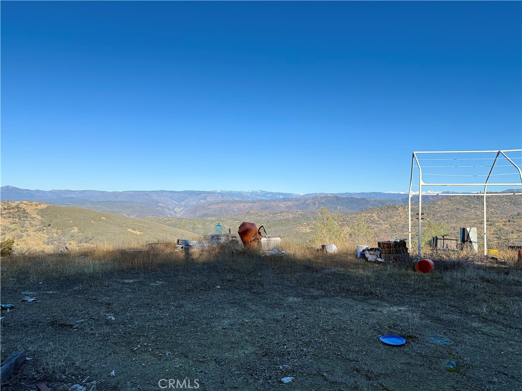 5847 West Whitlock Road Mariposa, CA 95338 - Photo 27 of 33 a view of a ocean view