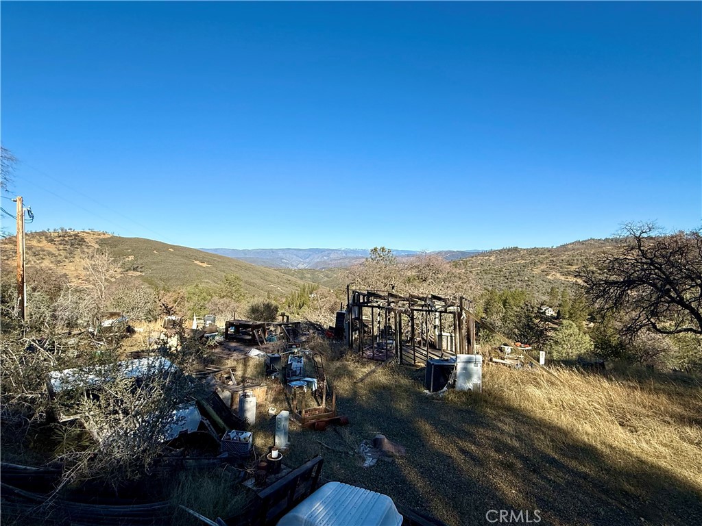 5847 West Whitlock Road Mariposa, CA 95338 - Photo 8 of 33 a view of city and mountain