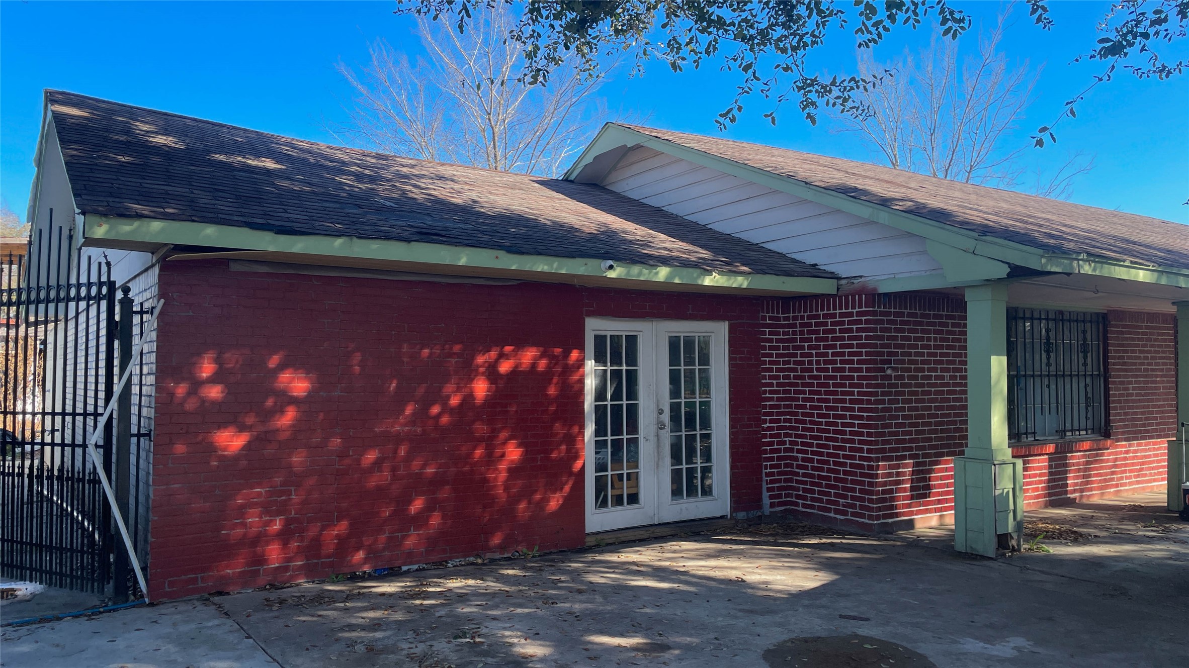 255 McFarland Road Houston, TX 77060 - Photo 2 of 28