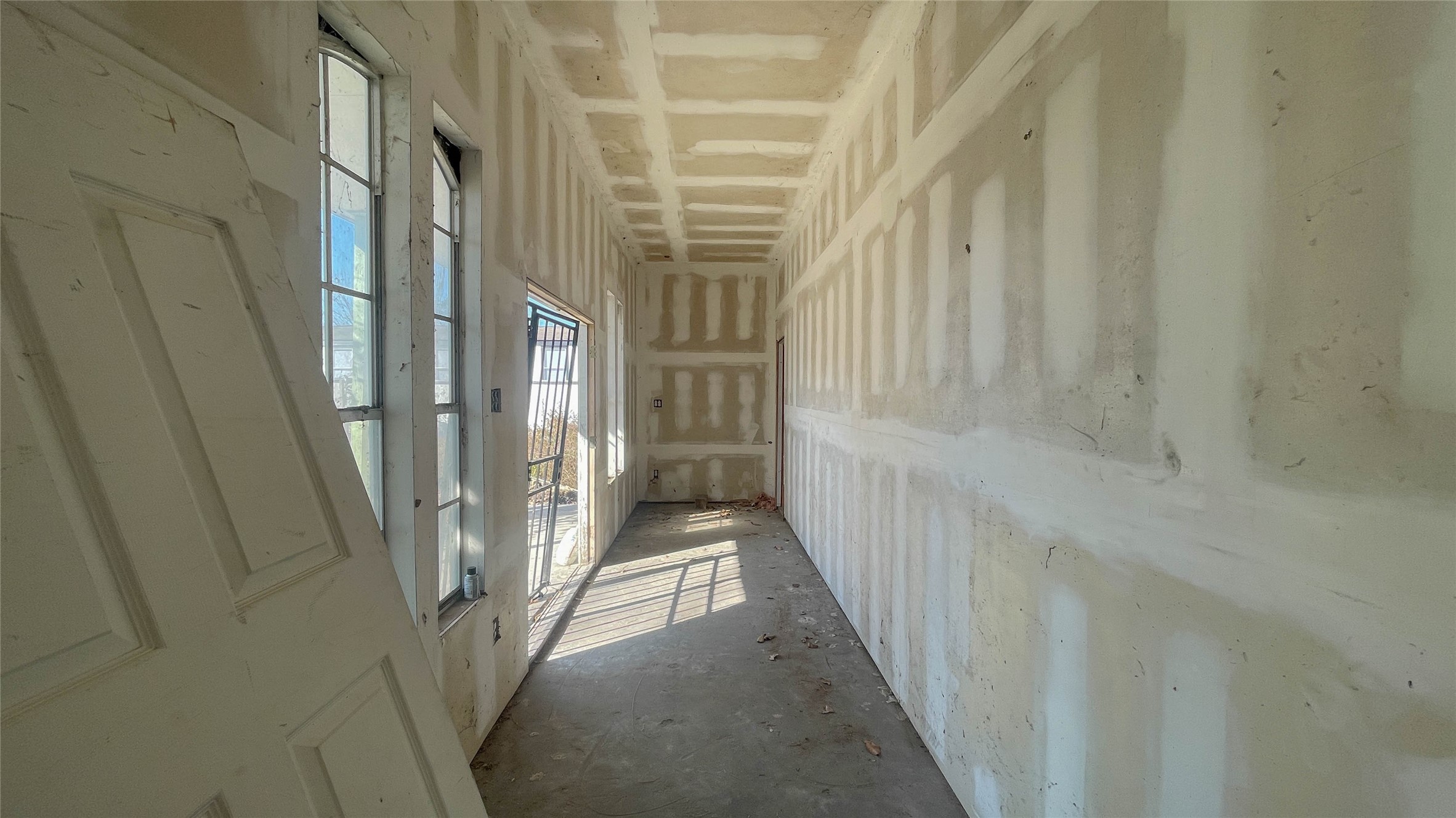 255 McFarland Road Houston, TX 77060 - Photo 23 of 28 a view of entryway