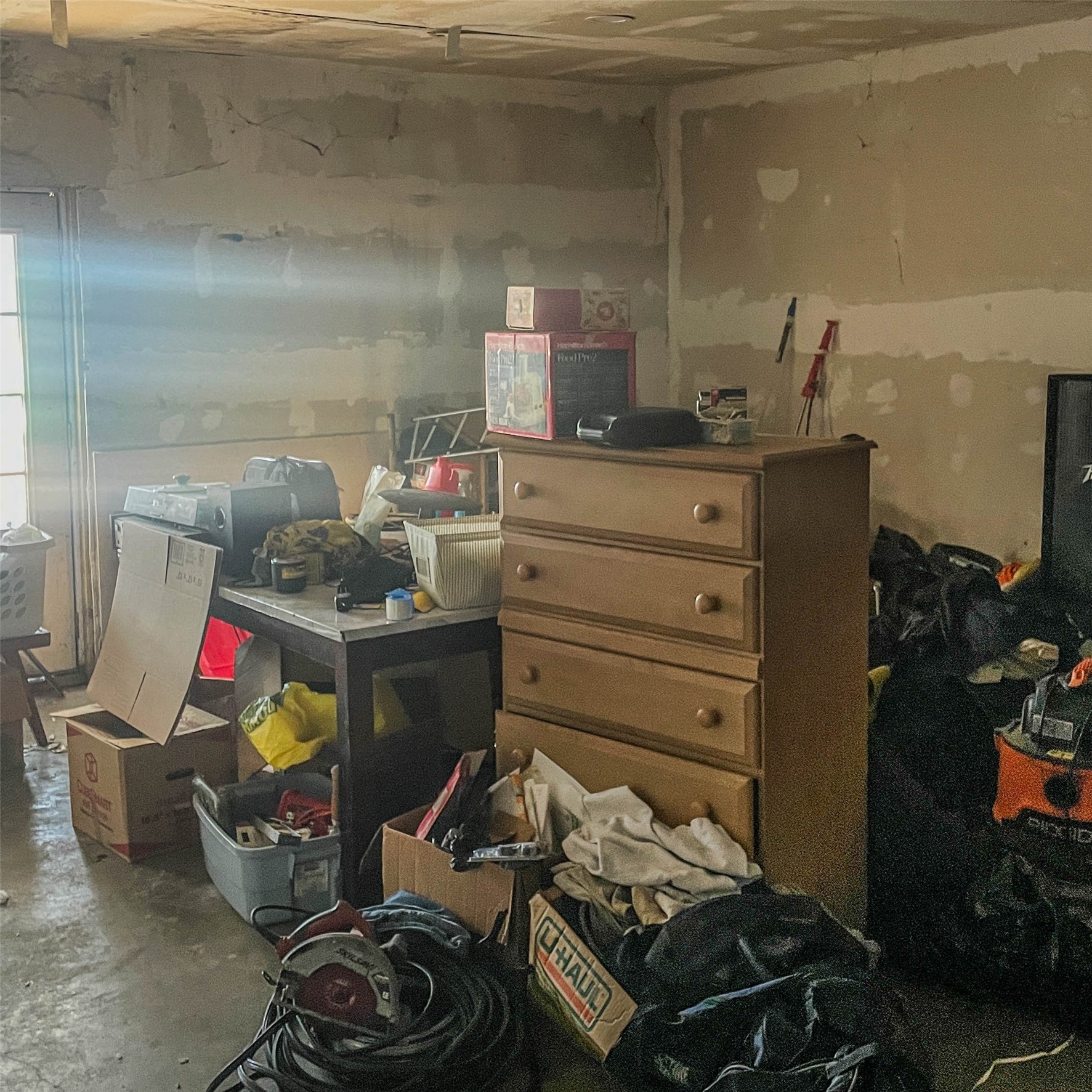 255 McFarland Road Houston, TX 77060 - Photo 9 of 28 a room with storage and utility