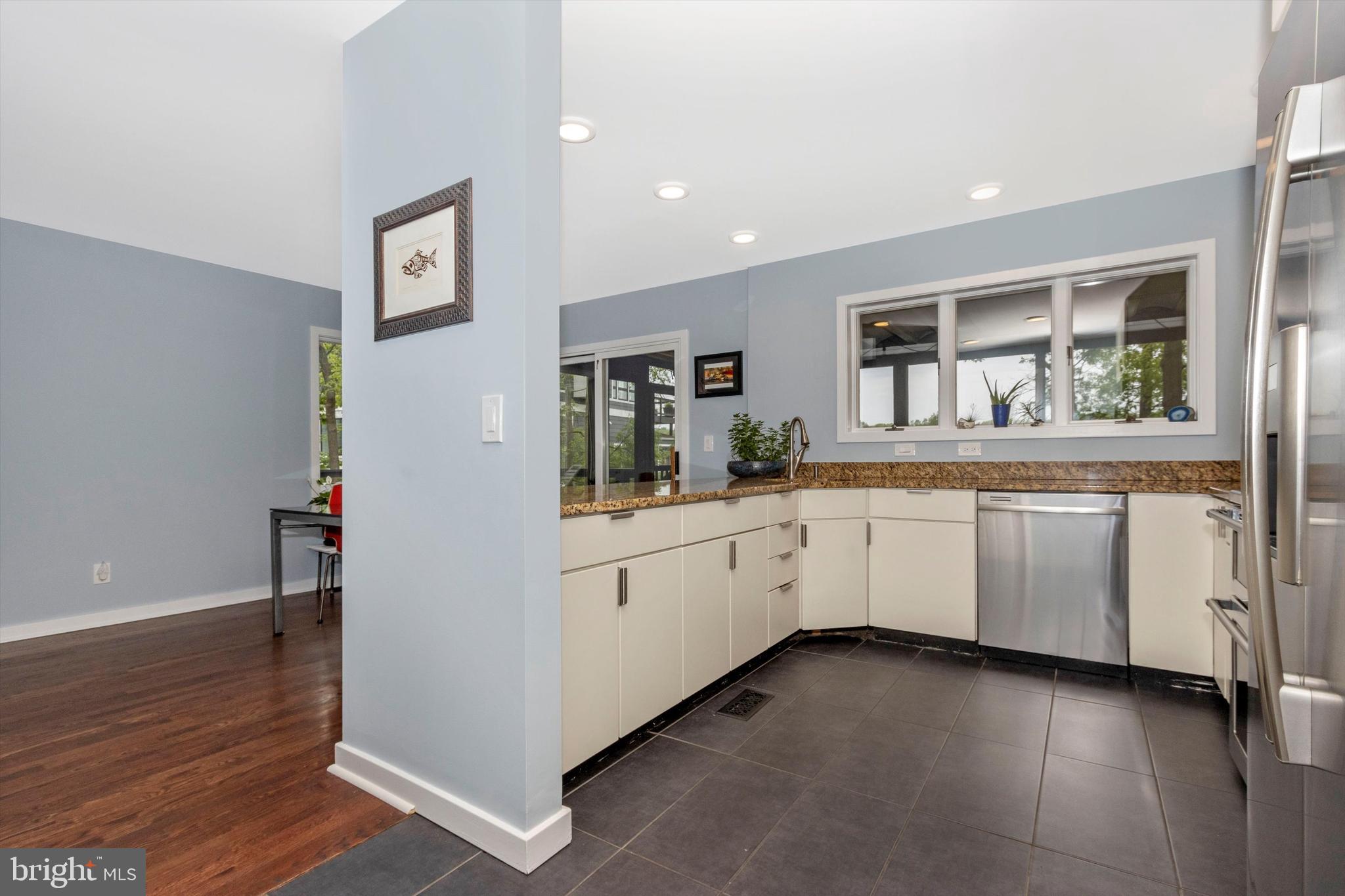 1312 Harbor Road Annapolis, MD 21403 - Photo 16 of 70 Well laid out kitchen space and granite counters