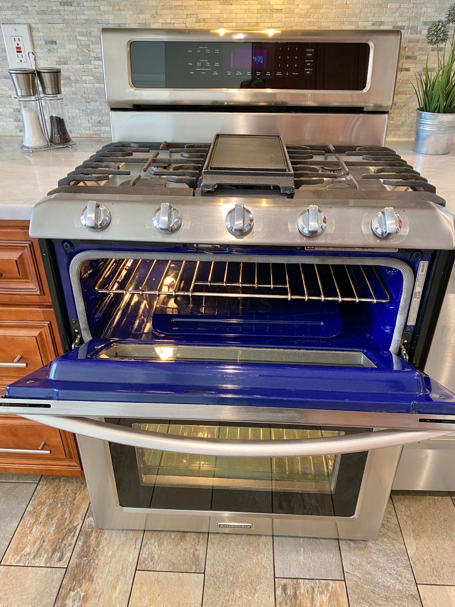 254 Chatham Road Columbus, OH 43214 - Photo 18 of 61 Kitchenaid gas range w/ dble conv ovens