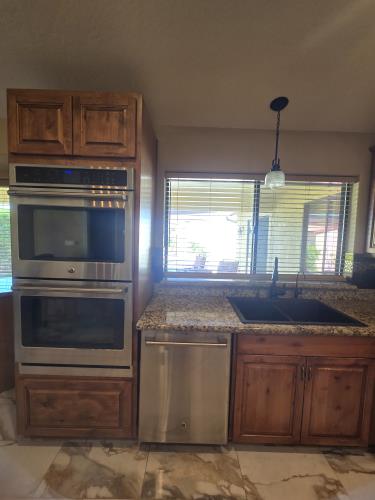 802 East Roberts Road Phoenix, AZ 85022 - Photo 11 of 48