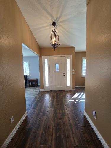 802 East Roberts Road Phoenix, AZ 85022 - Photo 23 of 48