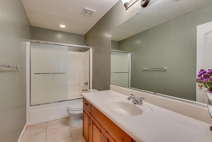 802 East Roberts Road Phoenix, AZ 85022 - Photo 27 of 48