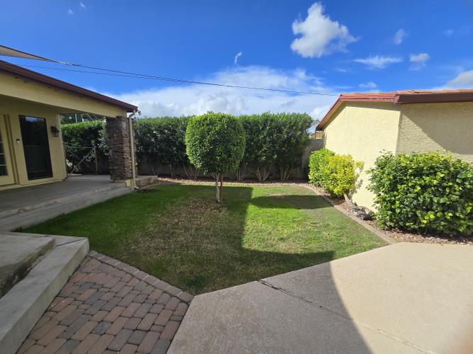 802 East Roberts Road Phoenix, AZ 85022 - Photo 40 of 48