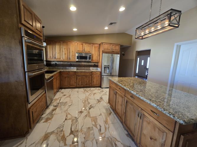 802 East Roberts Road Phoenix, AZ 85022 - Photo 9 of 48