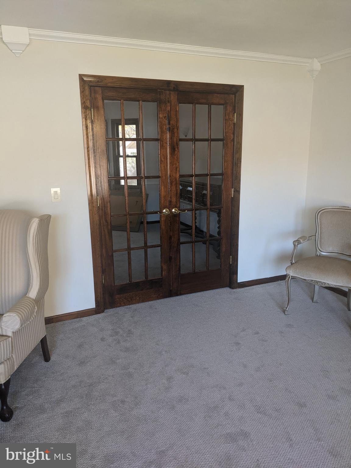 23 Azalea Way Hamilton, NJ 08690 - Photo 7 of 34 Doors between Living and Dining Rooms close