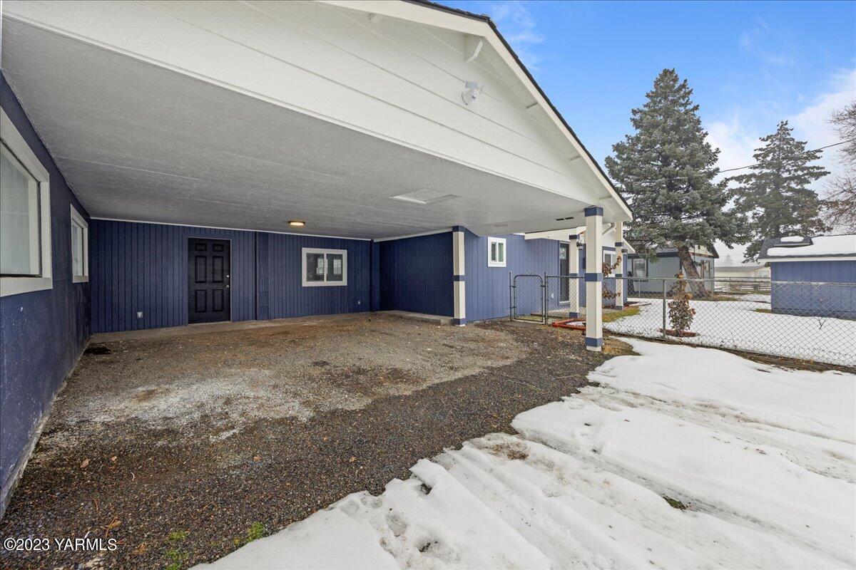 191 Klockhamer Road Naches, WA 98937 - Photo 28 of 28 a view of a house with a snow on the road