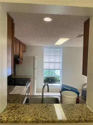 $1,400 | 6200 Riverside Drive, Unit 404, Metairie, LA 70003