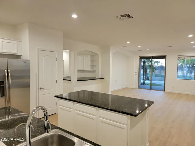 $3,195 | 6850 South Birdie Way, Gilbert, AZ 85298