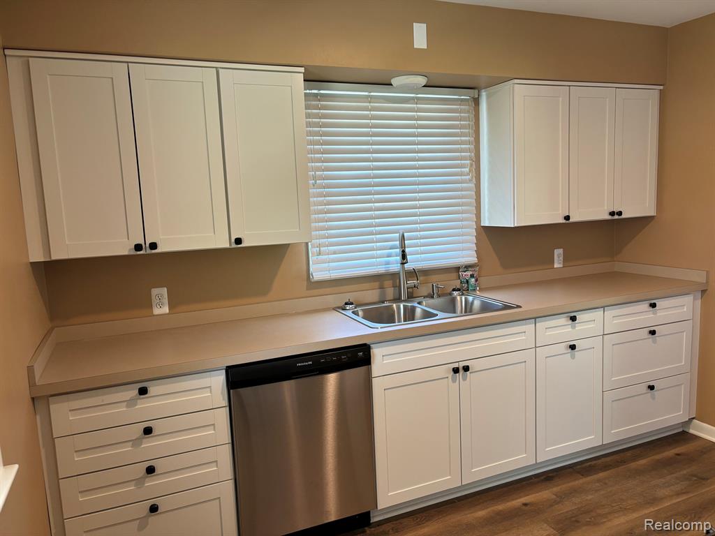 412 Romeo Road Rochester, MI 48307 - Photo 8 of 20