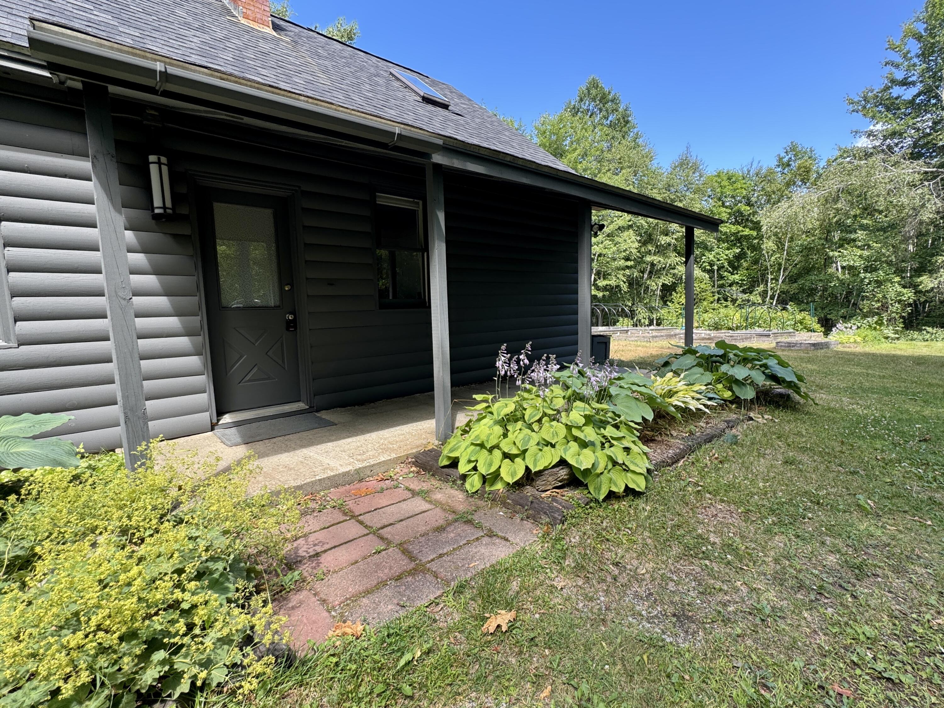 22 White Orchard Road Frankfort, ME 04438 - Photo 35 of 51 20250721_181928987_iOS