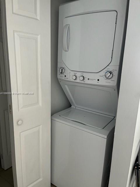 3300 Northeast 191st Street, Unit PH8 Aventura, FL 33180 - Photo 23 of 35 a view of washer and dryer