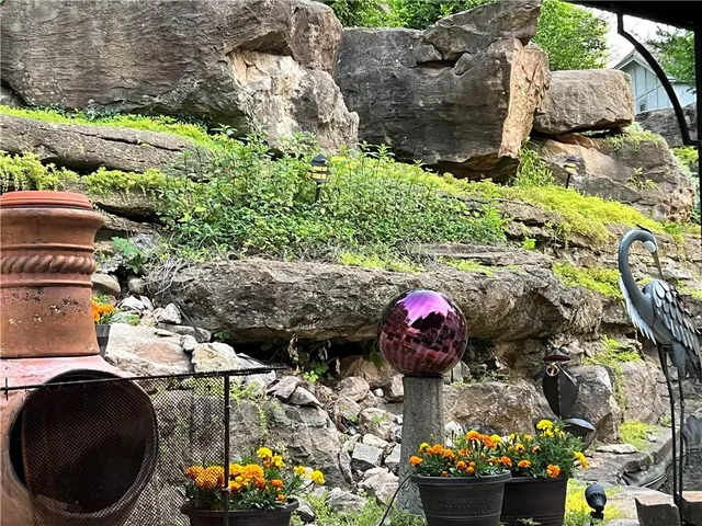 $575,000 | 8019 West 113th Street, Overland Park, KS 66210