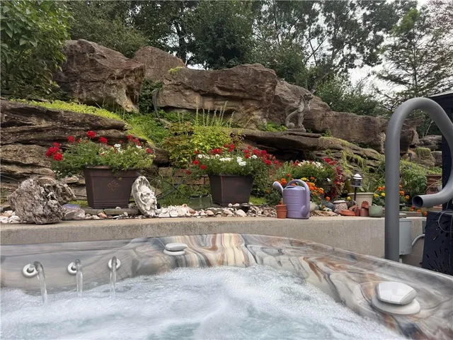 $575,000 | 8019 West 113th Street, Overland Park, KS 66210