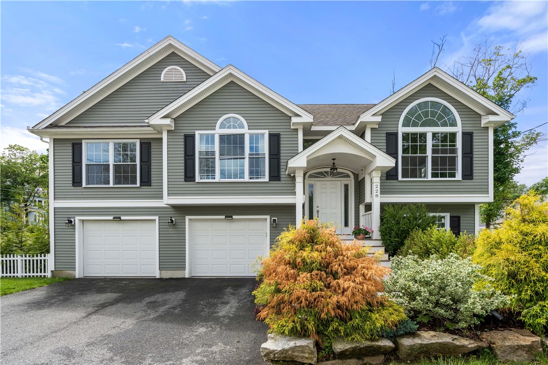 228 Morse Avenue Woonsocket, RI 02895 - Photo 1 of 33