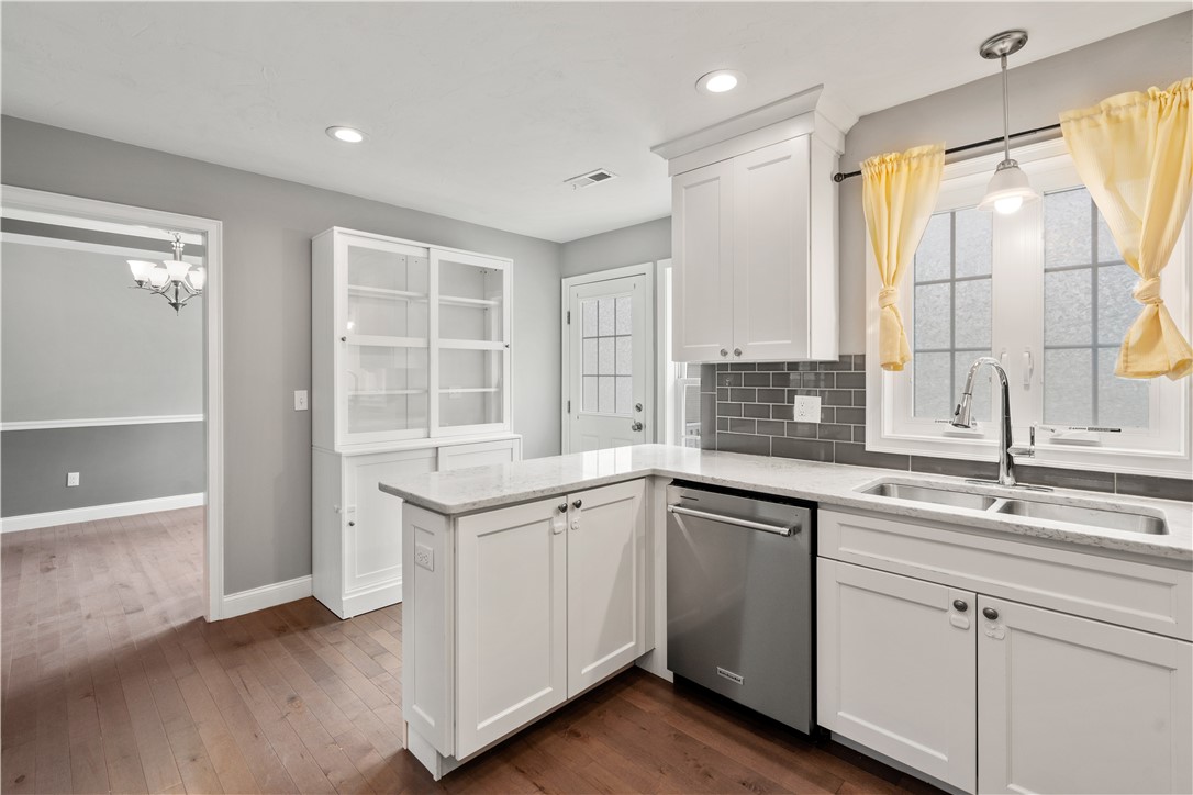 228 Morse Avenue Woonsocket, RI 02895 - Photo 13 of 33