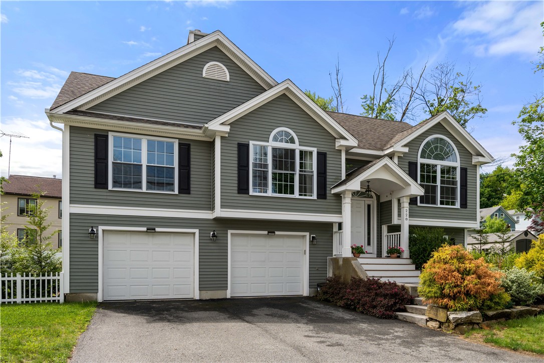 228 Morse Avenue Woonsocket, RI 02895 - Photo 2 of 33